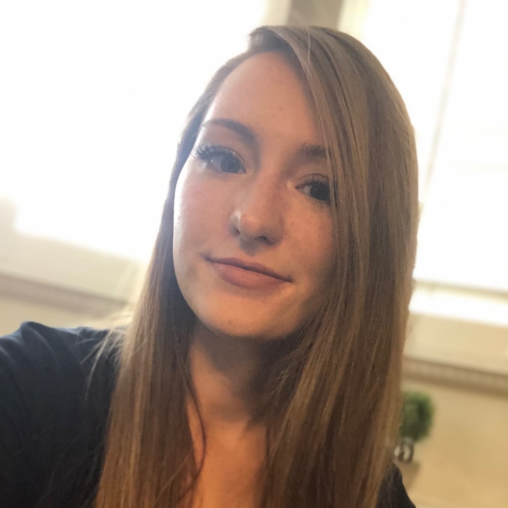 Meet your Posher, Alyssa